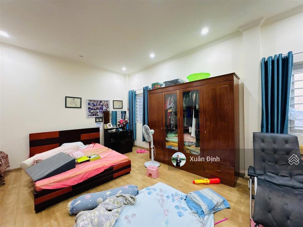 Bán mini biệt thự 104m2, ngang gần 6m, bình trưng tây, ô tô 5 chỗ, sát bv lê văn thịnh