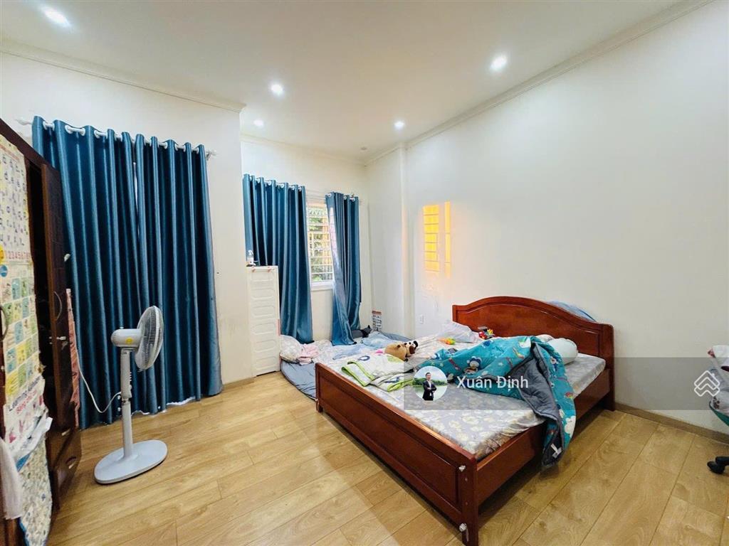 Bán mini biệt thự 104m2, ngang gần 6m, bình trưng tây, ô tô 5 chỗ, sát bv lê văn thịnh
