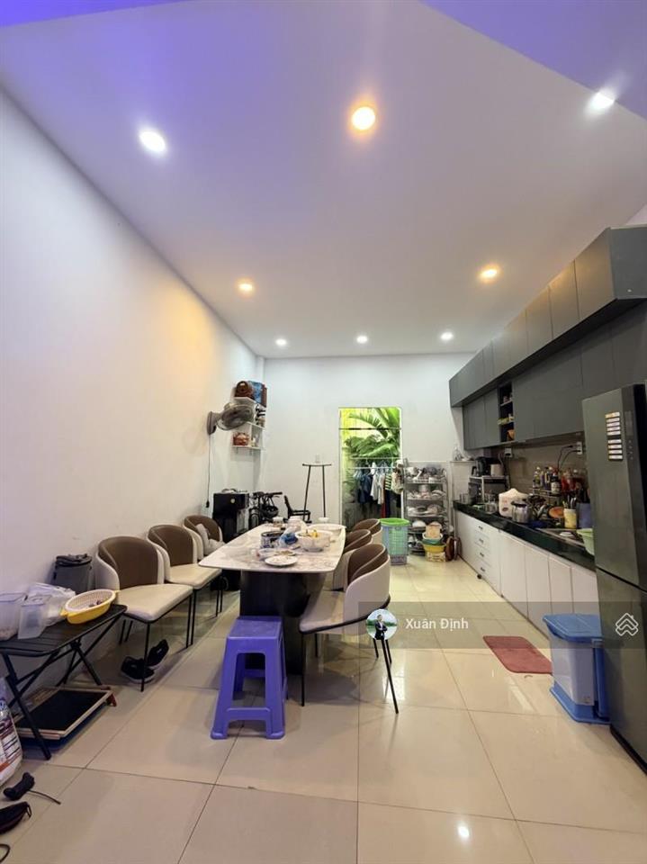 Nhà gò cát, phú hữu 80,1m2 công nhận sổ hồng riêng hoàn công đầy đủ đường rộng 6m, chỉ 6,4 tỷ