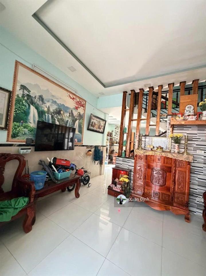Nhà 2 tầng mới góc 2 mặt hẻm phú hữu, gần nguyễn duy trinh, 49,4m2, 3pn, giá 4,6 tỷ, sổ riêng, ô tô