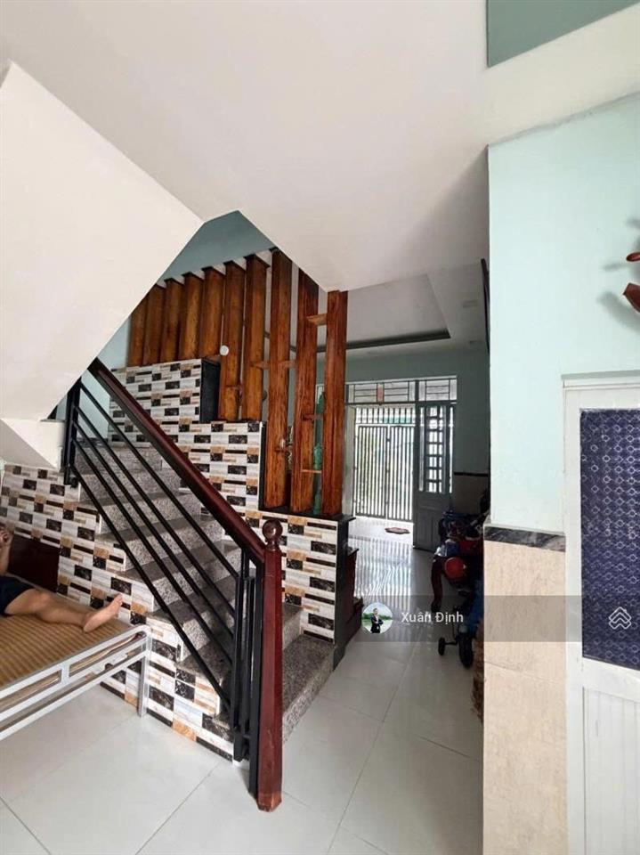 Nhà 2 tầng mới góc 2 mặt hẻm phú hữu, gần nguyễn duy trinh, 49,4m2, 3pn, giá 4,6 tỷ, sổ riêng, ô tô