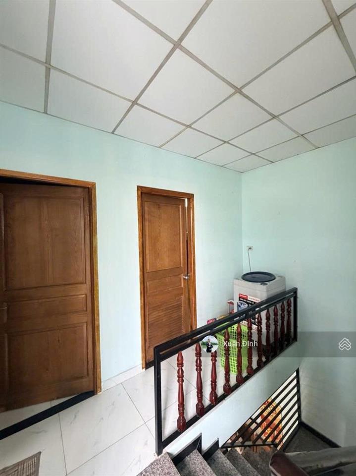 Nhà 2 tầng mới góc 2 mặt hẻm phú hữu, gần nguyễn duy trinh, 49,4m2, 3pn, giá 4,6 tỷ, sổ riêng, ô tô