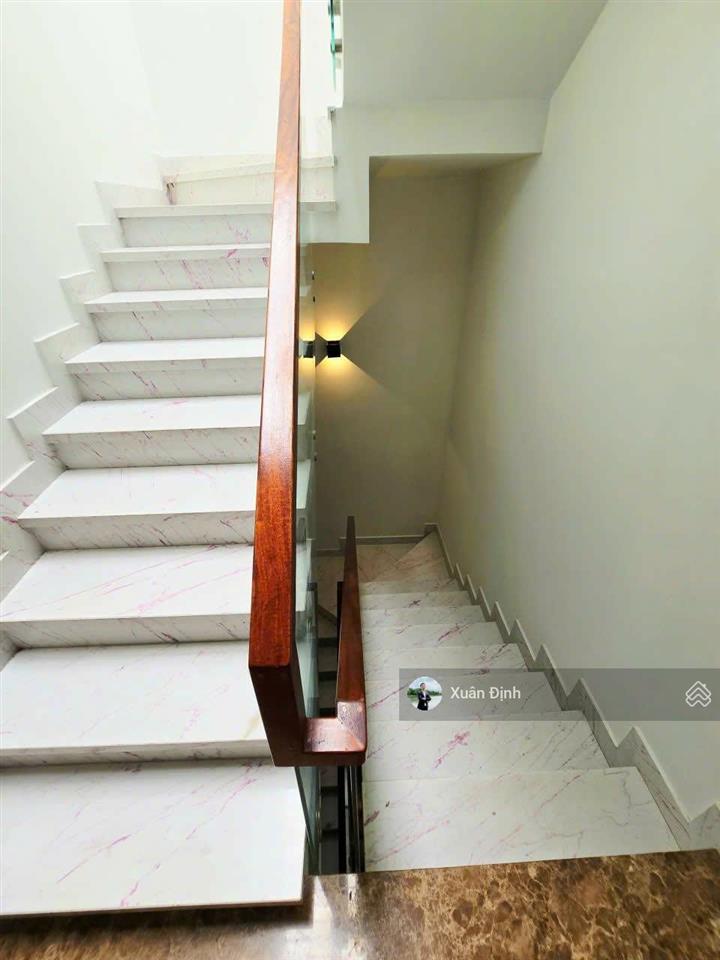 Bán nhà 5 tầng bình trưng tây 66m2 ngang 8.4m ô tô gần bv lê văn thịnh hoàn công đủ giá 8.6 tỷ 4 pn