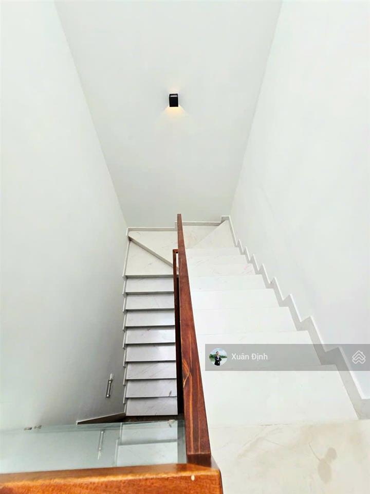 Bán nhà 5 tầng bình trưng tây 66m2 ngang 8.4m ô tô gần bv lê văn thịnh hoàn công đủ giá 8.6 tỷ 4 pn