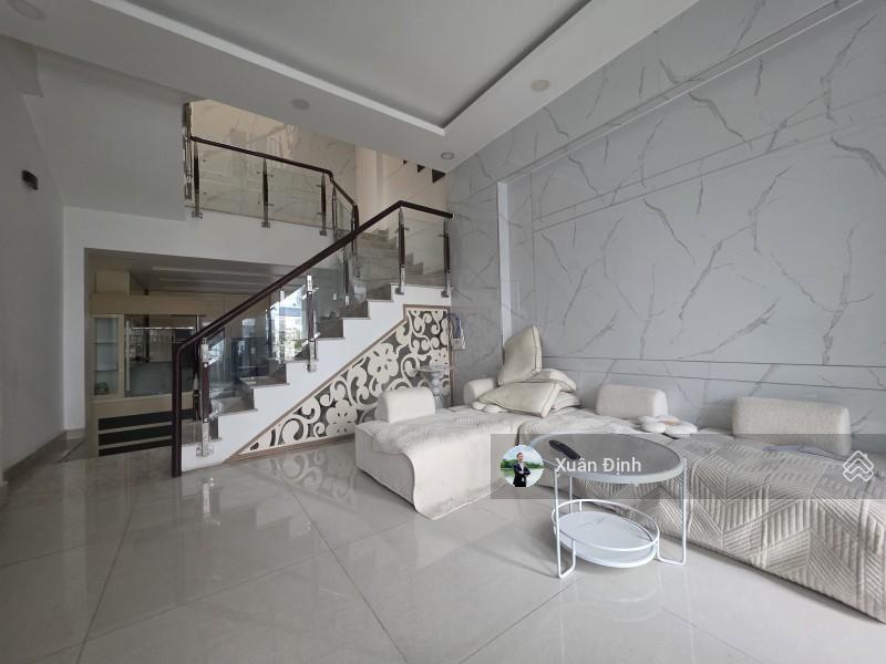 Bán nhà mặt tiền đường 28 cát lái, cách bv lê văn thịnh 200m, 74m2, 2 mặt tiền, giá 10 tỷ dòng tiền