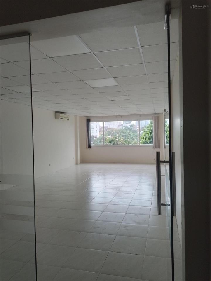 Số nhà 68 lô a đtm trung yên (0975 983 ***) 20 triệu/th cho thuê nhà 5 tầng, thiết kế chuẩn văn phòng