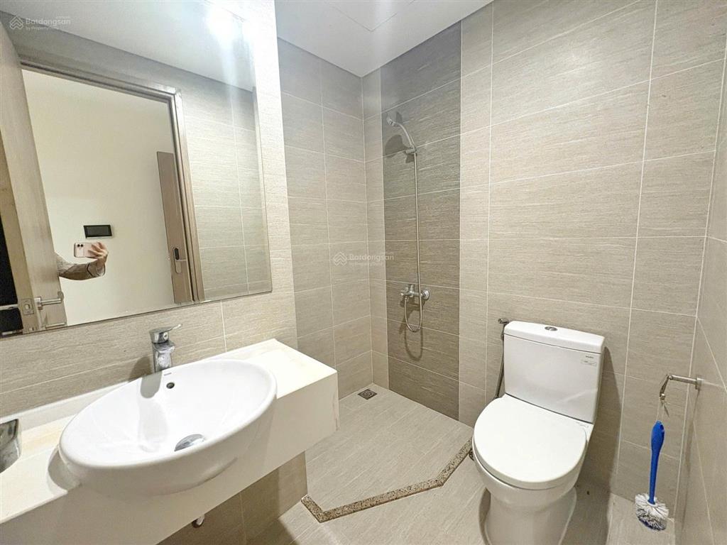 Cần tiền bán gấp 2pn 2wc tòa s302 vinhomes grand park giá cực tốt