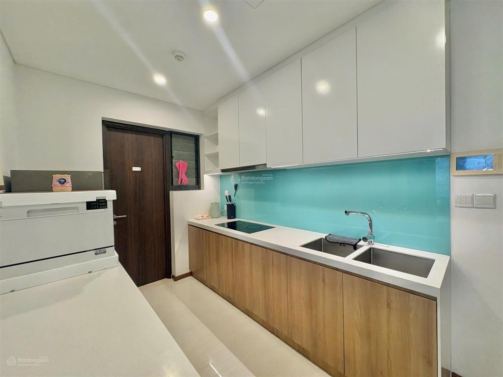 Trống sẵn cho thuê 2pn one verandah full nội thất mới tinh  xem nhà là mê
