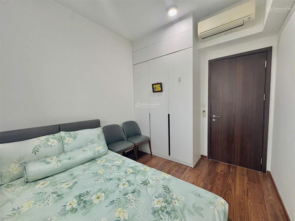 Trống sẵn cho thuê 2pn one verandah full nội thất mới tinh  xem nhà là mê