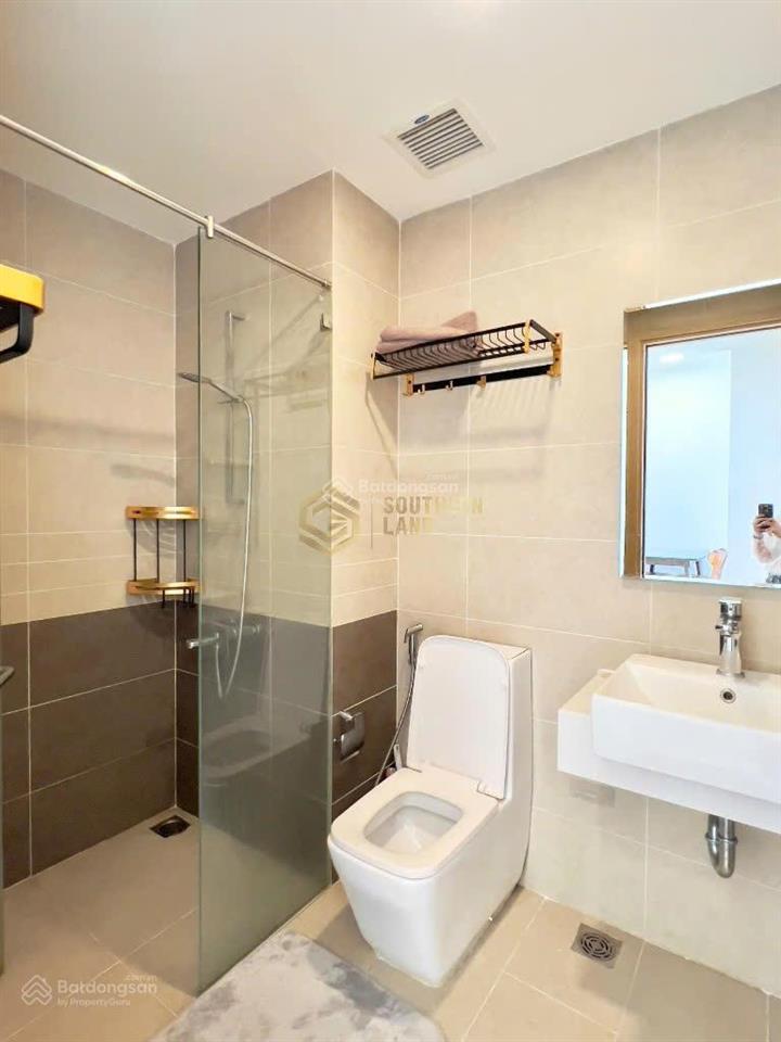 Trống sẵn cho thuê 1pn có ban công, full nt , view sông mát mẻ