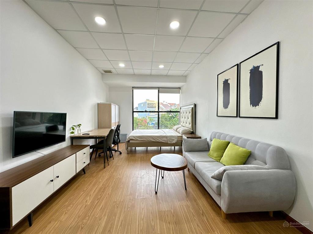 Nhà mới  chủ nhà thiện chí bán ot 31m2, giá 3 tỷ 2 bao hết, đã có sổ