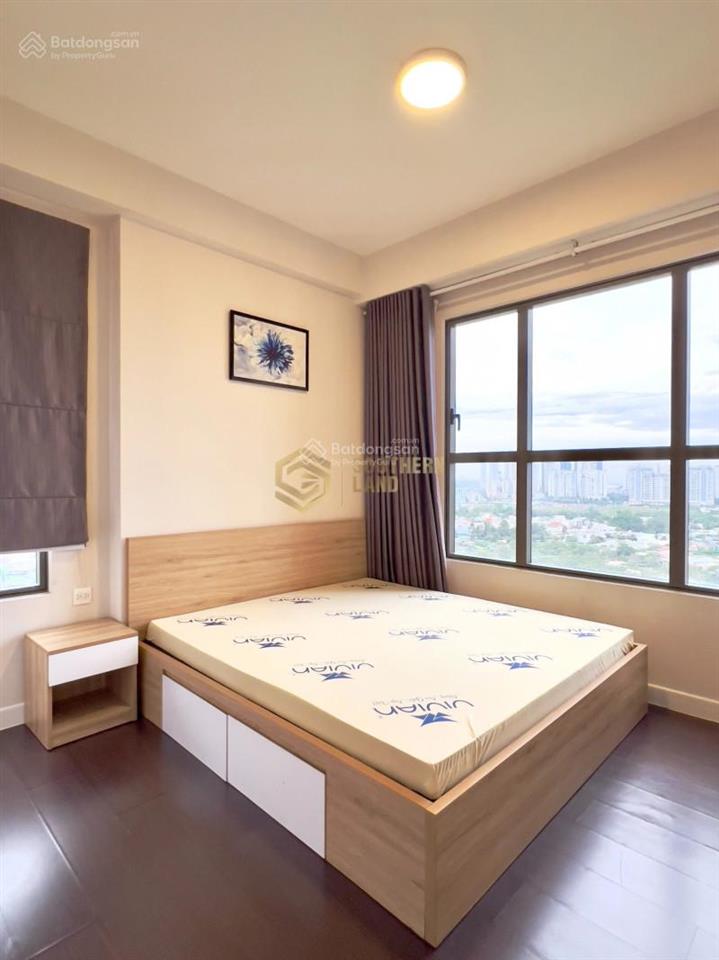 Cần ra hàng gấp , chủ nhà thiện chí bán 3pn tầng cao , view thoáng, sẵn hđ thuê