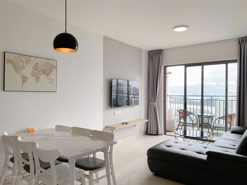 Trống sẵn 3pn view đn mát mẻ, tầng đẹp, nhà mới, giá thuê thương lượng