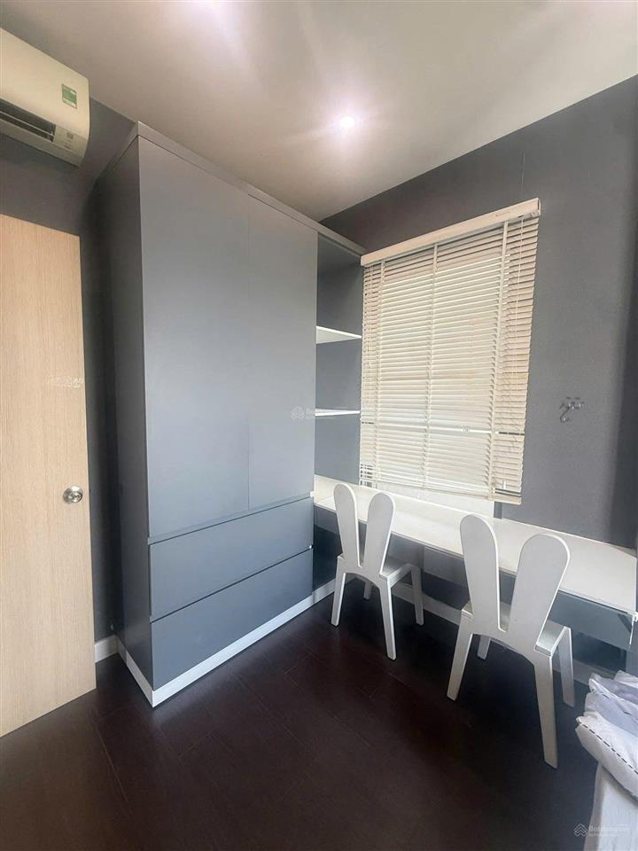Cho thuê 3pn view sông  nt đẹp, giá mềm 21,5tr/tháng