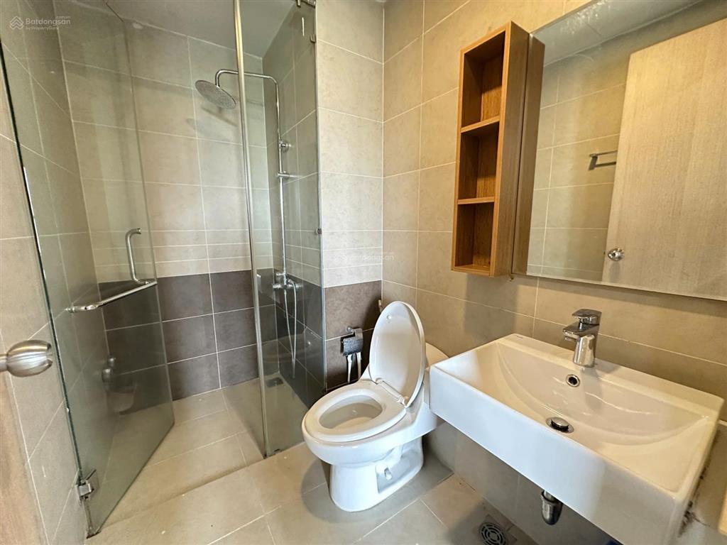 Trống sẵn 2pn full nt như hình, view hồ bơi thoáng mát, 18tr/tháng