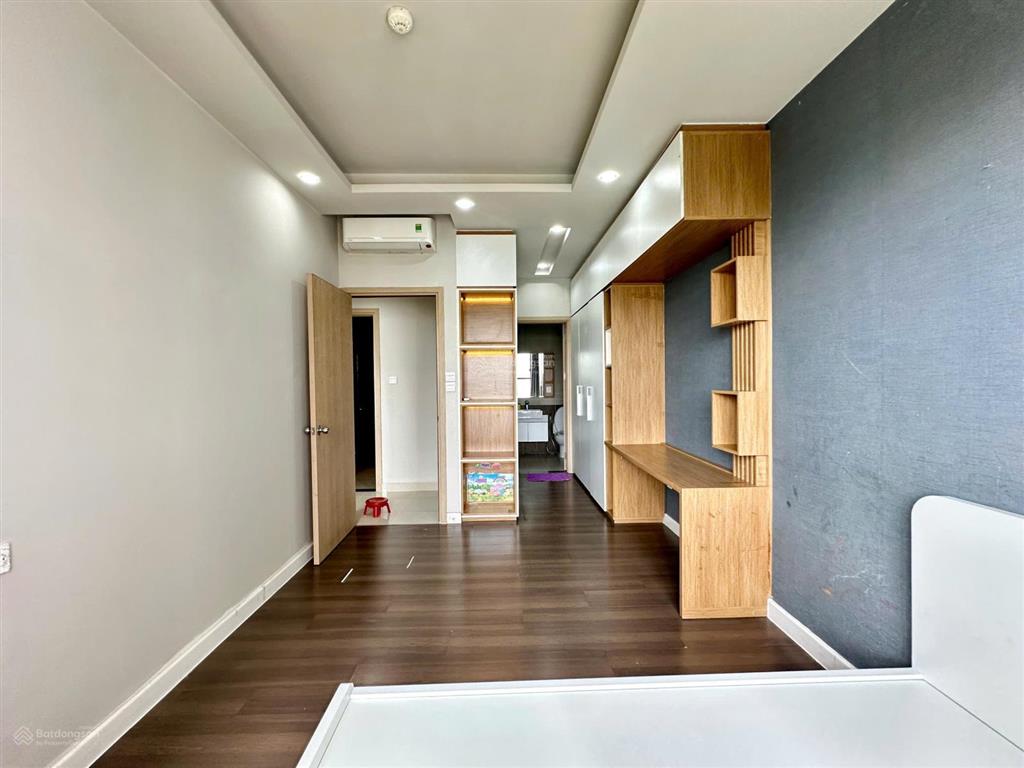 Trống sẵn 2pn full nt như hình, view hồ bơi thoáng mát, 18tr/tháng