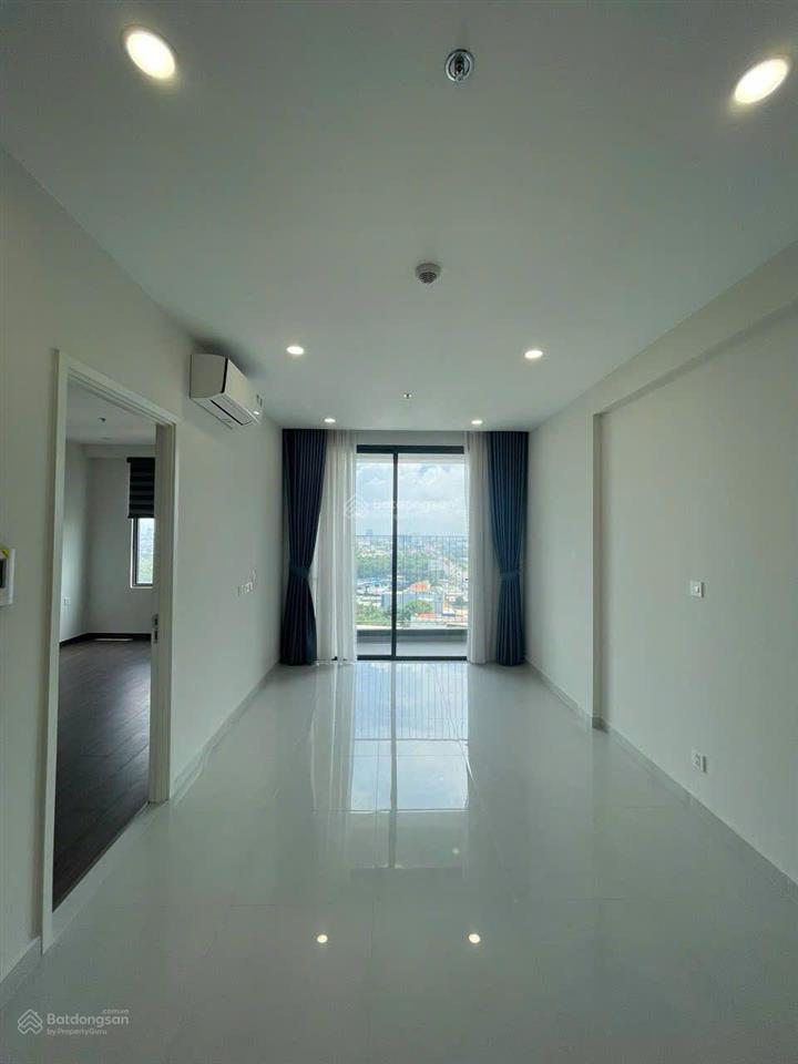 Cho thuê ch 2pn2wc cc emeralf golf view gần aeon mall bd, 72m2, ntcb có máy lạnh. giá chỉ 6.5tr