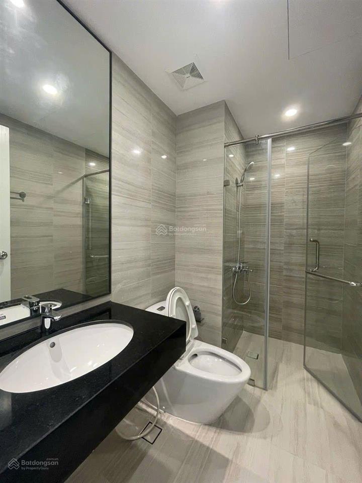 Cho thuê ch 2pn2wc cc emeralf golf view gần aeon mall bd, 72m2, ntcb có máy lạnh. giá chỉ 6.5tr
