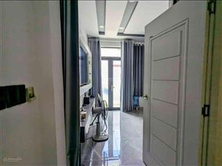 Bán gấp nhà đẹp 5 tầng, mặt tiền đường quận 4 chỉ 9,8 tỷ