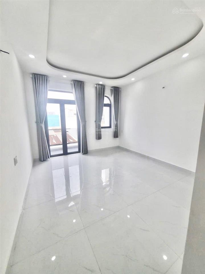 Nhà thuê, 5 tầng 6pn 6wc, đường tân hoà đông, có nội thất,  0779 561 ***.