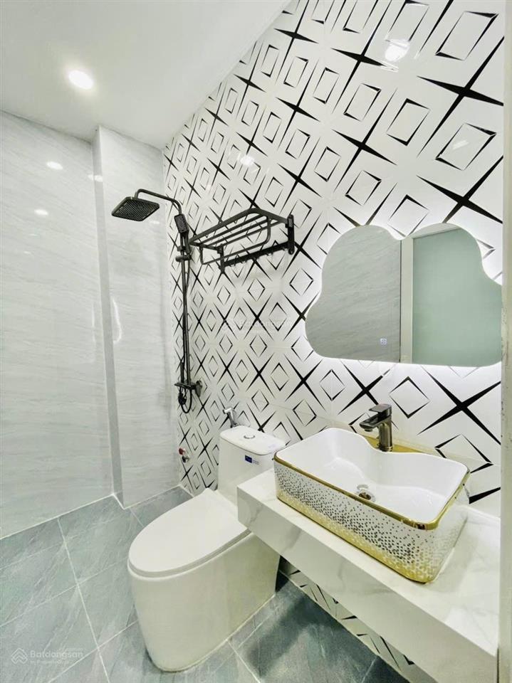 Nhà thuê, 5 tầng 6pn 6wc, đường tân hoà đông, có nội thất,  0779 561 ***.
