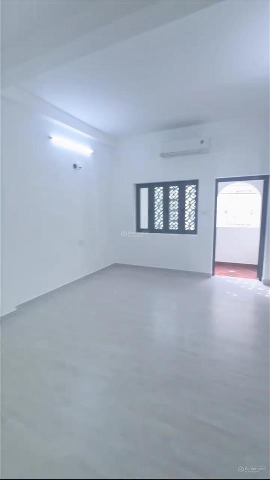 Nhà khu tên lửa, bình tân, 4x16 2 lầu 3pn, sân thượng, đường rộng,  0779 561 ***.