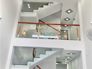 Nhà 5 tầng 5 phòng ngủ, đường hương lộ 2, gần bốn xã,  0779 561 ***.