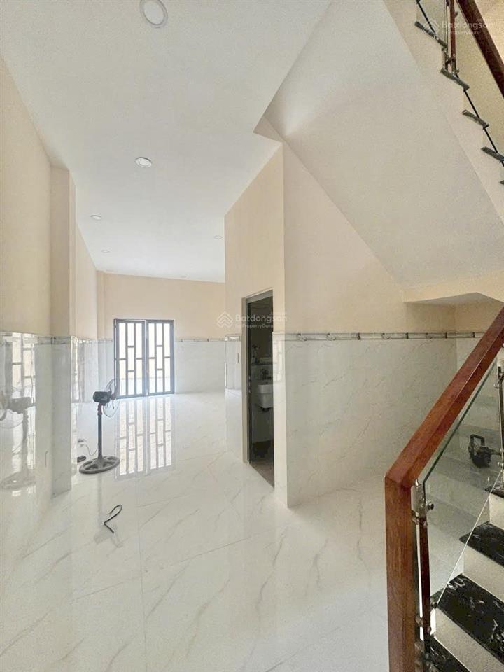 Nhà mtkd 2 lầu, 5,5x30 nở hậu, đường số 1 bhh a bình tân, gần chợ bình long (0779 561 ***)
