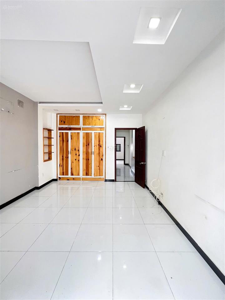 Nhà 4x15 3 lầu 4pn sân thượng, đường mã lò, bhha, bình tân,  0779 561 ***.