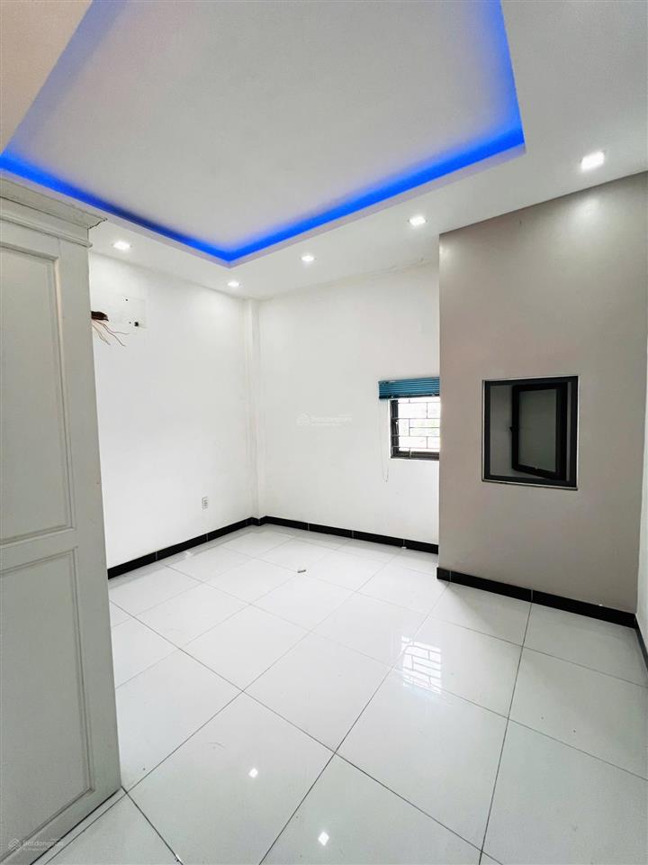 Nhà 4x15 3 lầu 4pn sân thượng, đường mã lò, bhha, bình tân,  0779 561 ***.