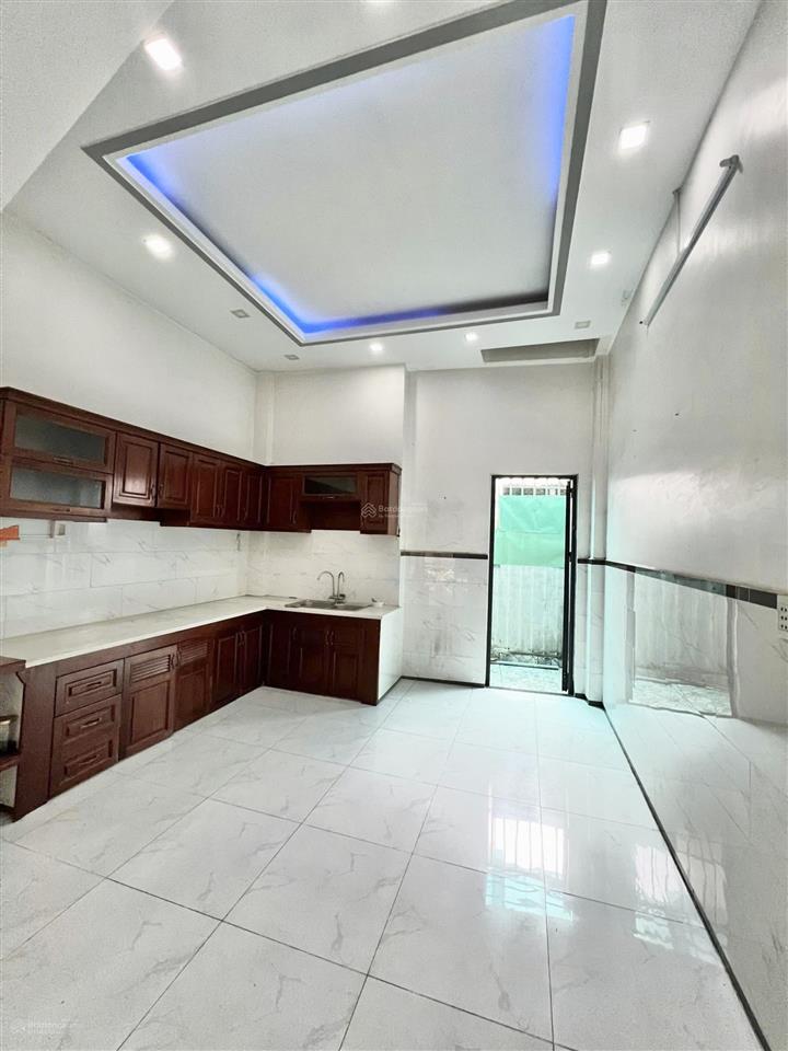 Nhà 4x15 3 lầu 4pn sân thượng, đường mã lò, bhha, bình tân,  0779 561 ***.