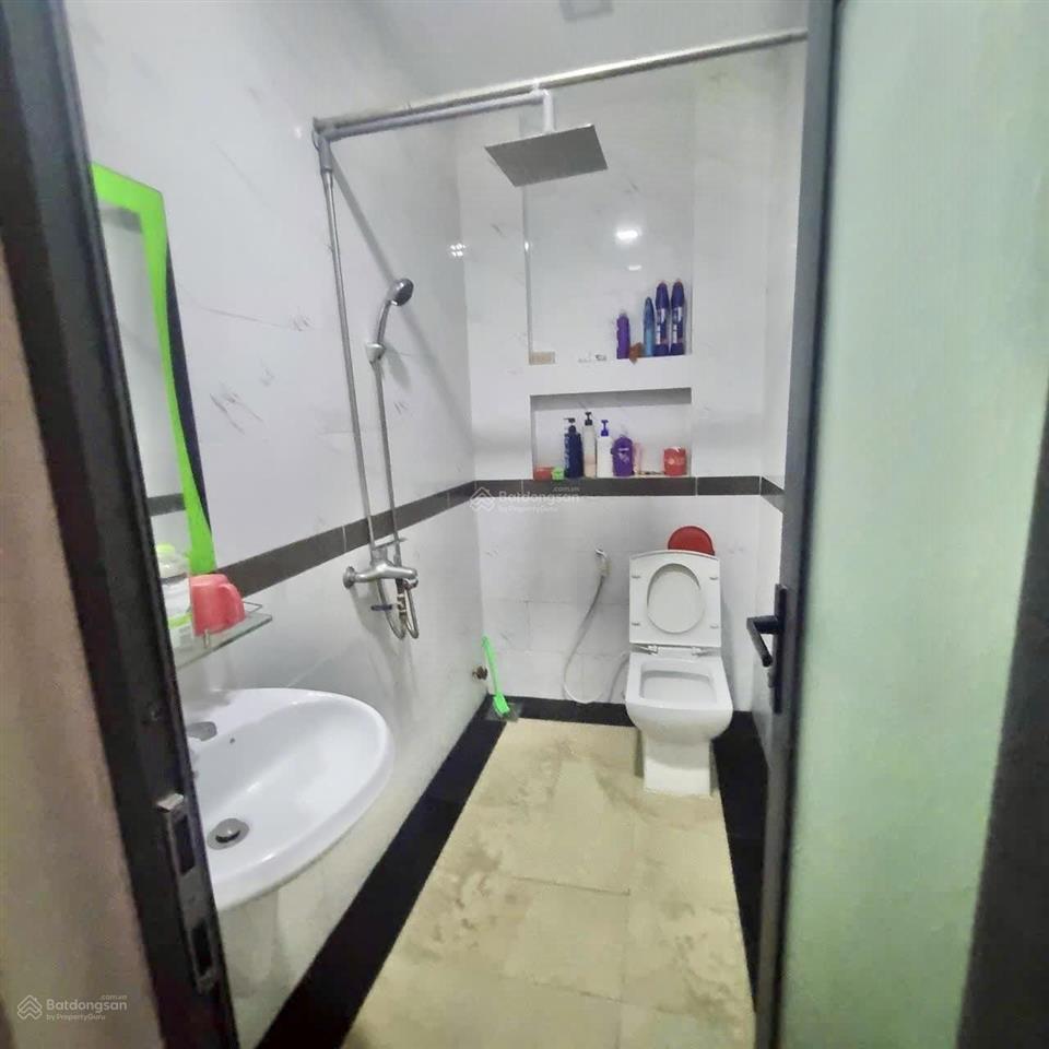 Nhà mã lò, 4x15, 3 lầu, 4pn, 3wc, sân thượng, hẻm xe hơi,  0779 561 ***.