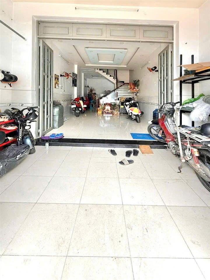 Nhà 2 lầu 4 phòng ngủ, tân kỳ tân quý, bhh, bình tân,  0779 561 ***