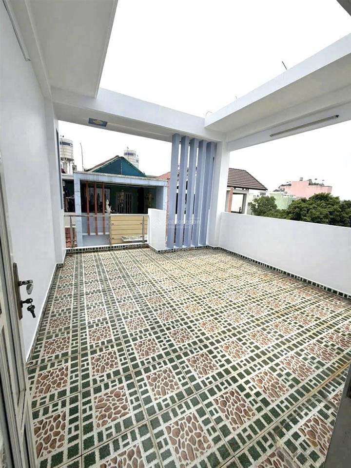 Nhà 4,5x13 3 lầu 4pn 5wc, đường tỉnh lộ 10, 12 triệu/tháng. sđt 0779 561 ***.