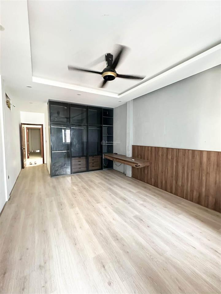 Nhà 4x17m, 2 lầu 4pn hẻm rộng 10m  đường tân hoà đông, quận bình tân   0779 561 ***