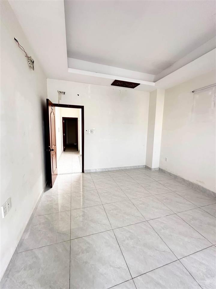 Nhà 4x17m, 2 lầu 4pn hẻm rộng 10m  đường tân hoà đông, quận bình tân   0779 561 ***