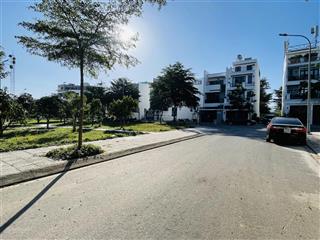 Duy nhất 1 lô gói 5 mỹ gia, view công viên, hướng đông, đường to, giá chỉ 5 tỷ 800(bao tất cả)