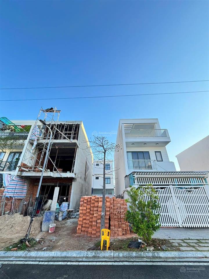 Đường thông gói 7 mỹ gia, lô sạch, hướng mát, giá chỉ 4 tỷ 800 (bao tất cả), phù hợp mua đầu tư.