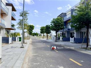 Rẻ nhất gói 4 mỹ gia, đường to, hướng tây, cạnh trường học, lô sạch đẹp, giá chỉ 5 tỷ(bao tất cả).