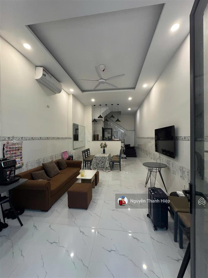 Chính chủ cần bán shophouse ph, hướng nam, giá chỉ 4 tỷ(bao tất cả)