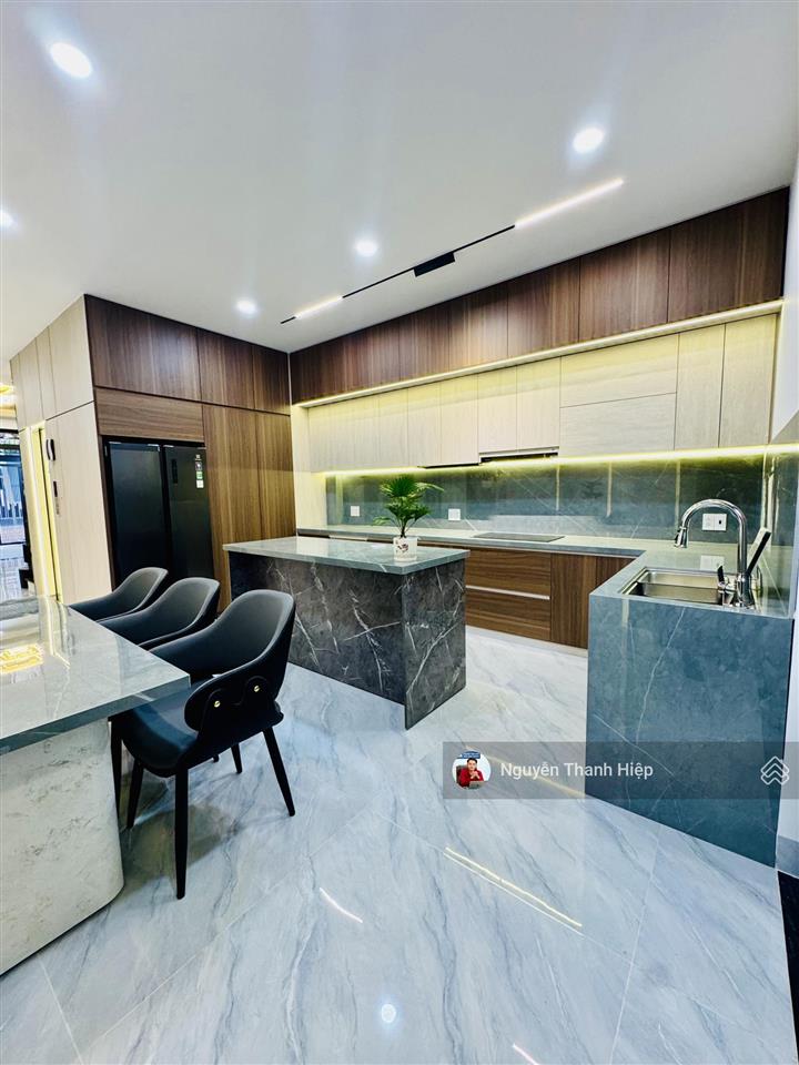 Nhà mới xây tâm huyết gói 5 mỹ gia, full nội thất cao cấp, thang máy nhập khẩu, giá chỉ 10 tỷ