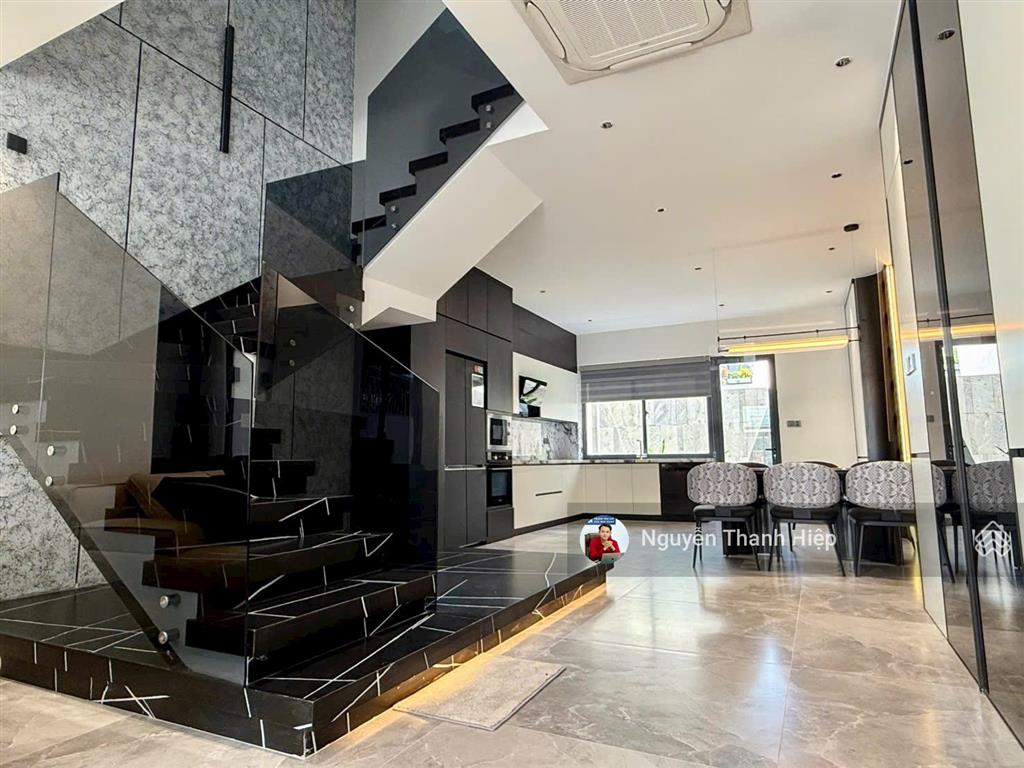 Nhà mới xây gói 7 mỹ gia, đường to, hướng mát, full nội thất cao cấp, giá chỉ 8.15tỷ (thương lượng)