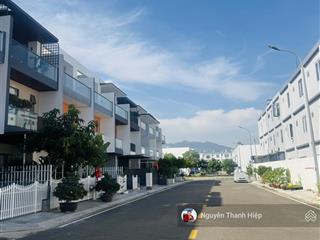 Chỉ 6 tỷ sở hữu nhà thô gói 8 mỹ gia, đường to, hướng tây, hoàn thiện cho thuê đến 30 triệu/tháng.