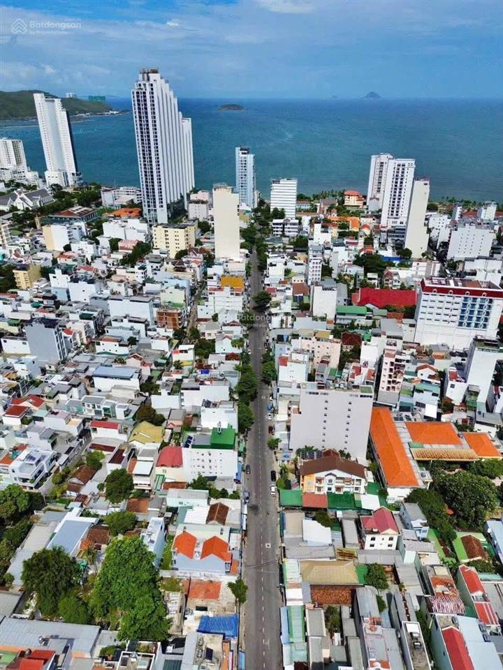 Mặt tiền củ chi, đường to, hướng mát, cách biển 500m, phù hợp xây căn hộ khách sạn tích trữ lâu dài