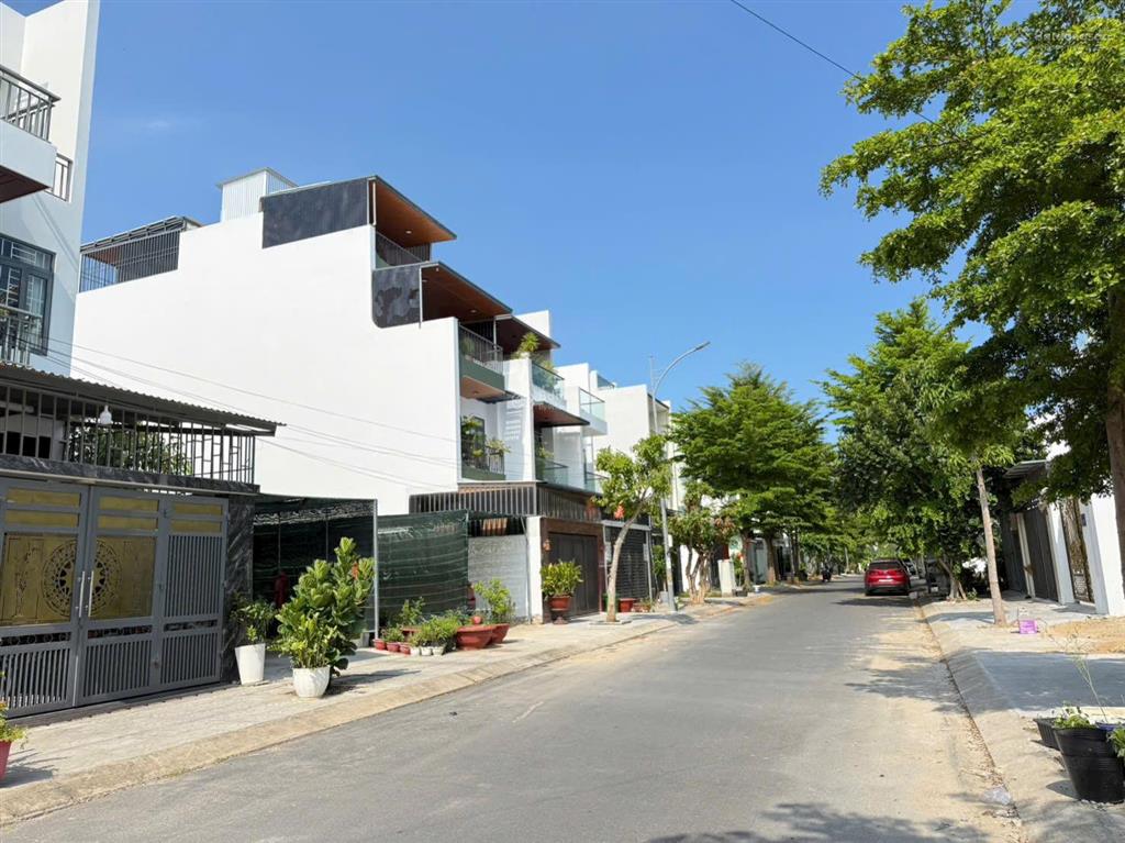 Chính chủ gửi bán lô đất nền kđt mỹ gia nha trang, lô sạch, đường to, hướng mát giá 4.6 tỷ(bao hết)
