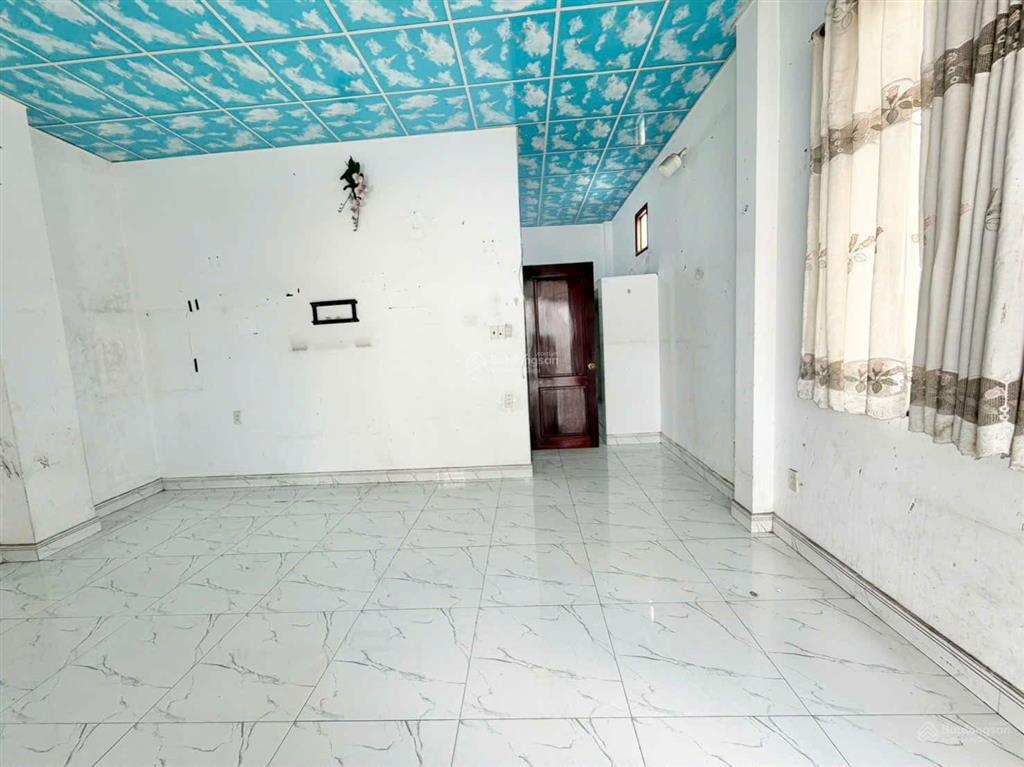 Bán nhà hẻm cạnh cầu tân thuận 2
