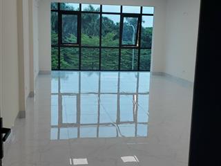 Cho thuê vp 75m2 tại lê đức thọ cách ga tàu metro chỉ 100m, nhà mới view kính cực thoáng giá 15 tr