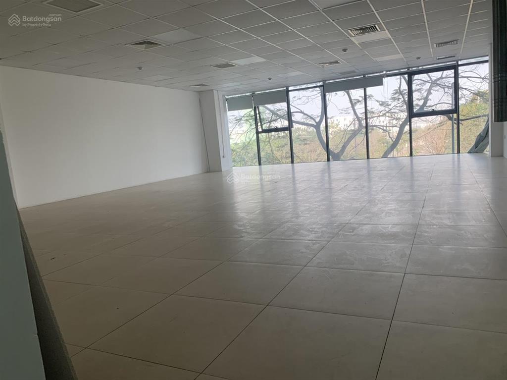 Văn phòng ngã tư nguyễn xiển, khương đình, nguyễn trãi dt 110  150m2 giá chỉ từ 20 tr/tháng