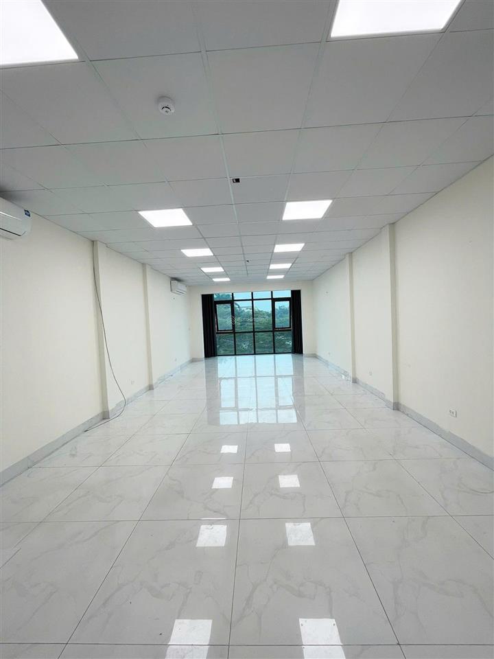 Chính chủ cho thuê vp nhà mới keng 70m2 view cực thoáng mặt tiền ốp kính phố trần vỹ, giá chỉ 14tr
