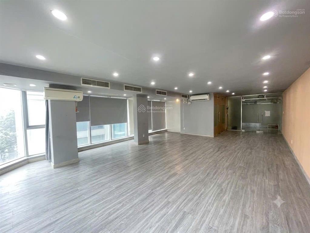 Chính chủ cho thuê vp 75m2 ngõ 106 hoàng quốc việt lô góc 2 mặt tiền view kính cực thoáng, giá 14tr